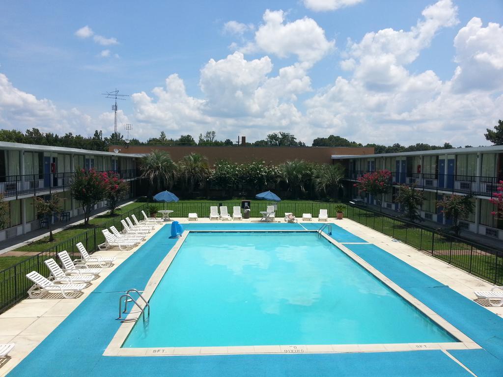 Landmark Hotel Leesville Εξωτερικό φωτογραφία