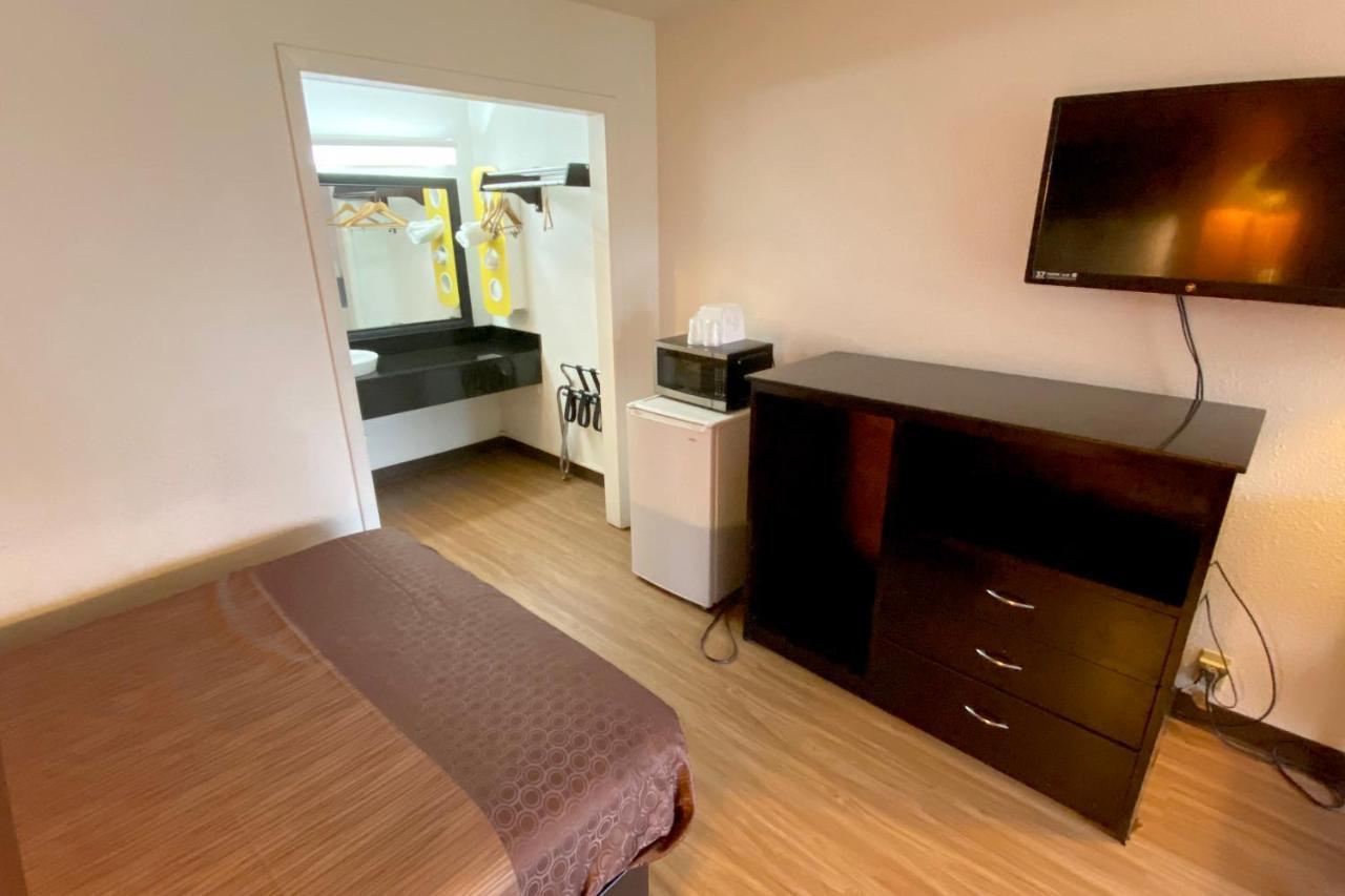Landmark Hotel Leesville Εξωτερικό φωτογραφία