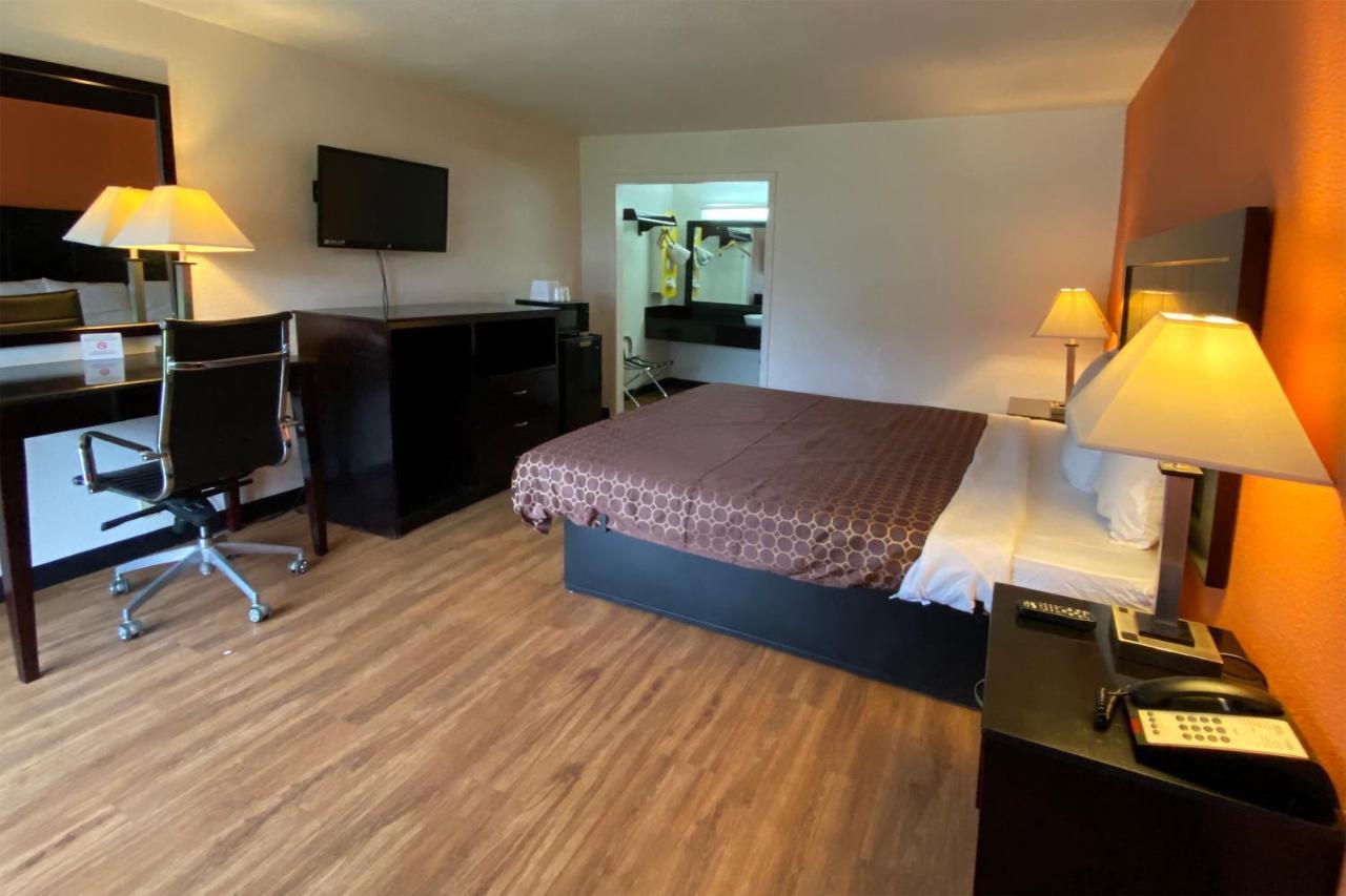 Landmark Hotel Leesville Εξωτερικό φωτογραφία