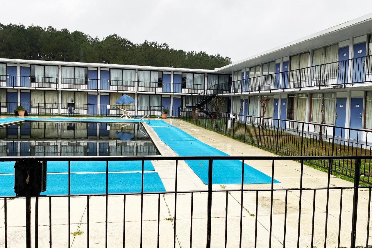 Landmark Hotel Leesville Εξωτερικό φωτογραφία